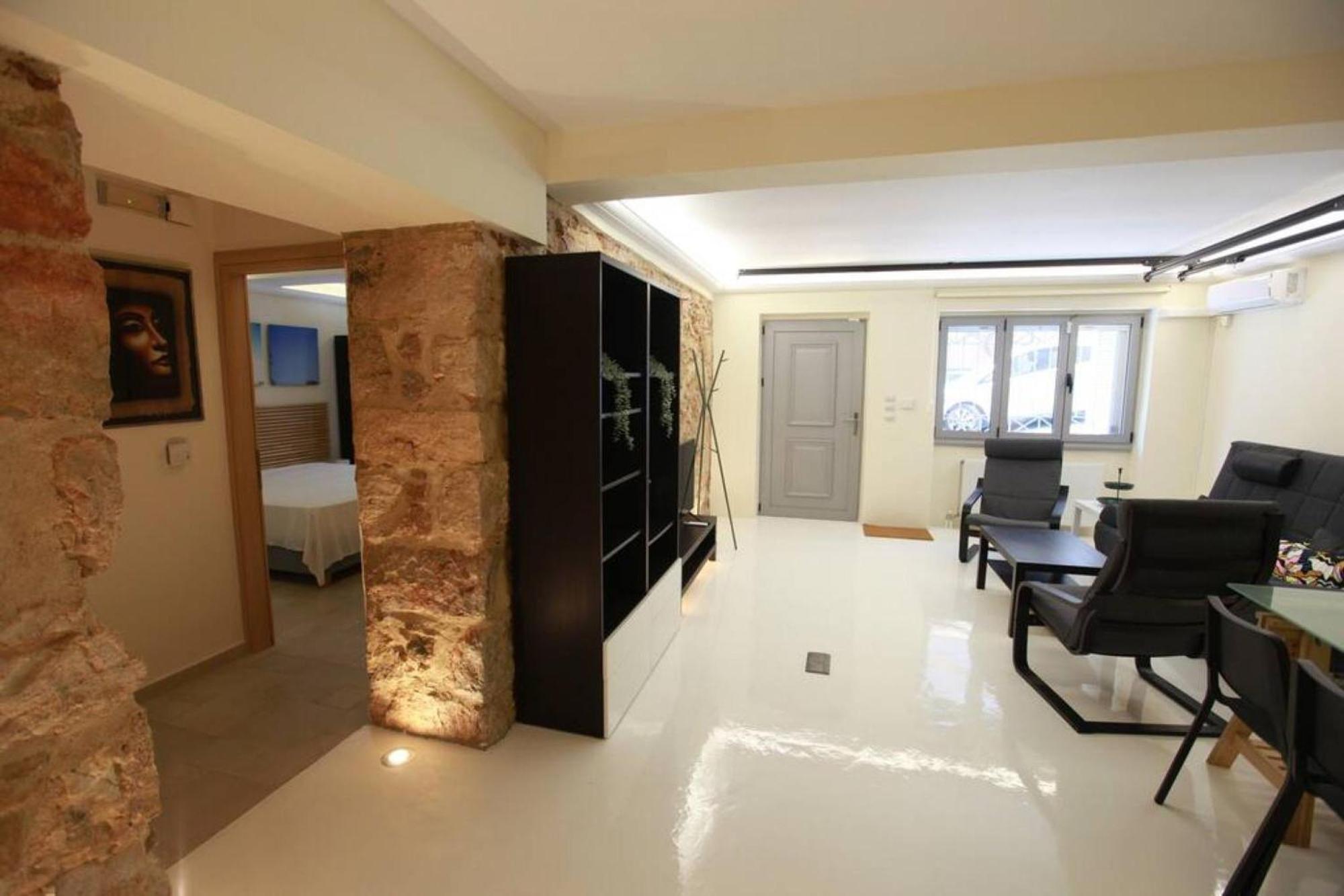 Elegant Studio At The Acropolis Hills Афины Экстерьер фото